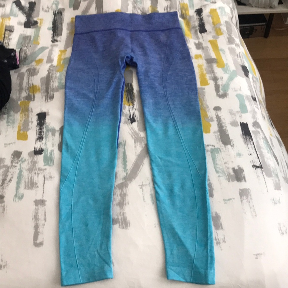 Seamless blue ombré leggings